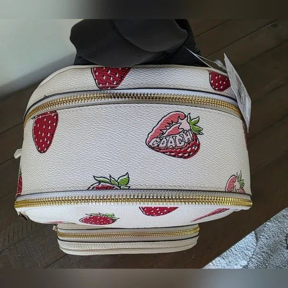 NWT Coach Court Backpack In Signature Canvas Strawberry Print - Picture 6 of 16